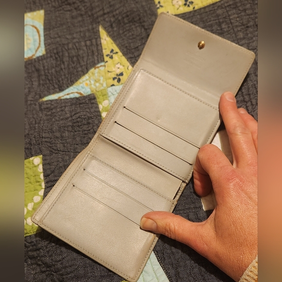 Louis Vuitton Vernis Monogram Trifold Wallet - Picture 5 of 14